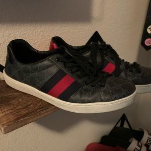 Men’s Gucci Ace sneakers